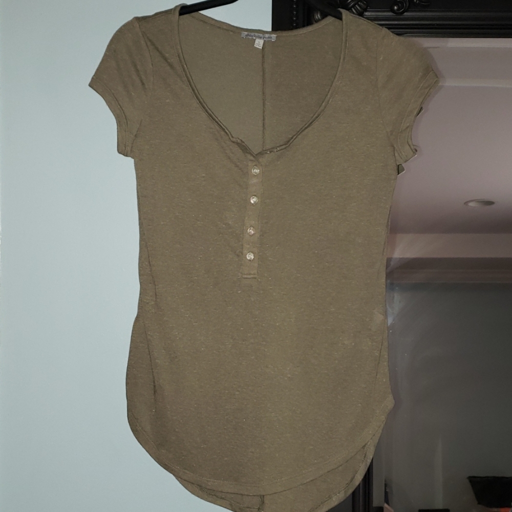📸 Charlotte Russe Army Green 💕 Tee Small 📢
